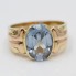Anillo de oro con topacio azul de segunda mano