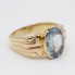 Anillo de oro con topacio azul de segunda mano