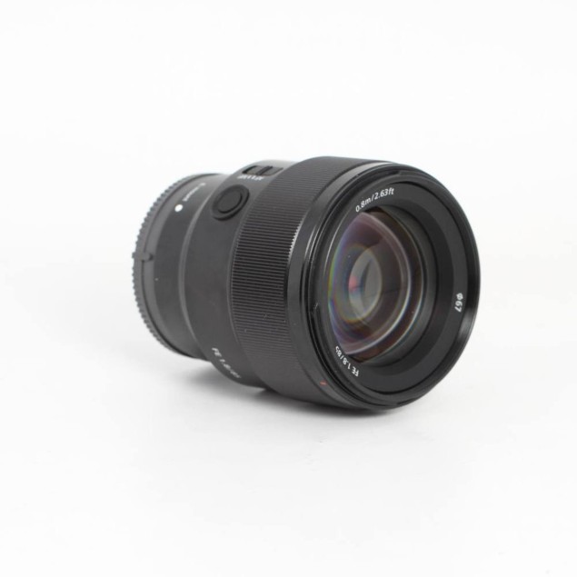 Objetivo SONY FE 85mm f/1.8 en caja