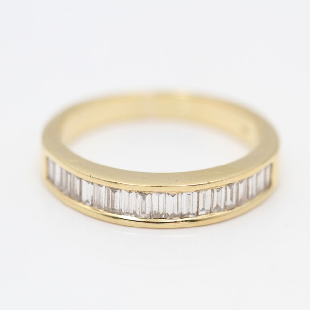 Aliança d'or amb diamants de segona mà