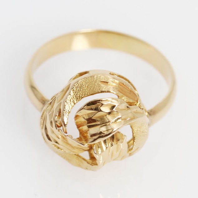 Anillo de oro de segunda mano