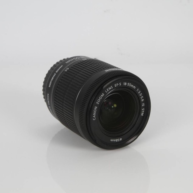 Objetivo CANON EF-S 18-55mm f/3.5-5.6...
