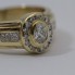 Anillo de oro con diamantes de segunda mano