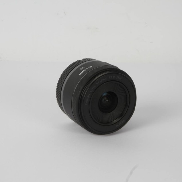 Objetivo CANON RF 16mm f/2.8 STM