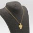 Cadena con colgante hoja de oro de segunda mano