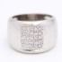 Anillo ancho de oro blanco con diamantes de segunda mano