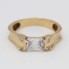 Anillo de oro con circonitas de segunda mano