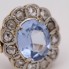 Anillo rosetón estilo vintage de oro con topacio y diamantes