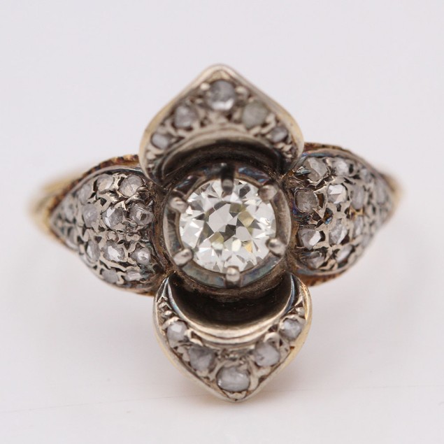 Anillo estilo vintage de oro con...