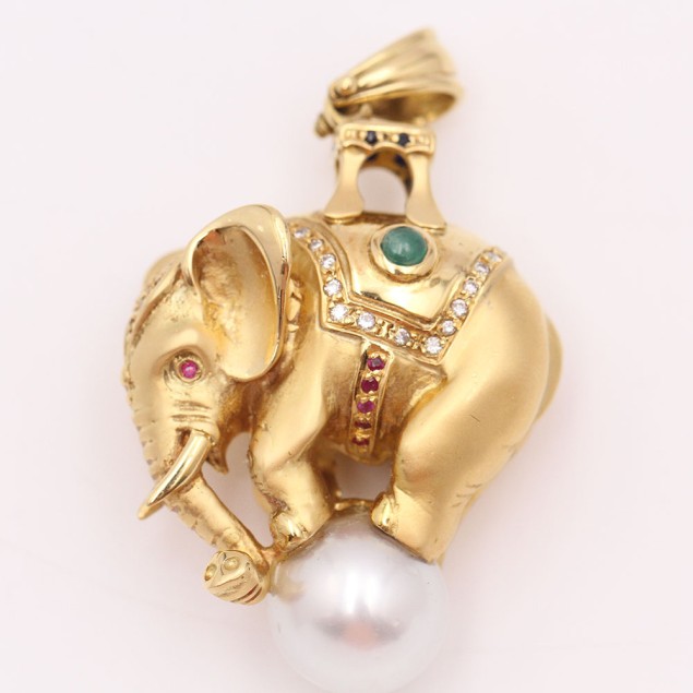 Colgante elefante de oro con perla y...