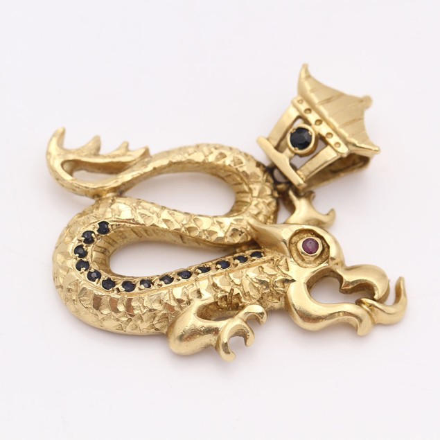 Colgante dragón de oro con zafiros y...