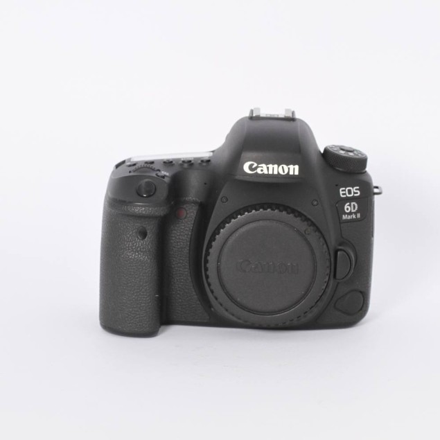 Cámara CANON EOS 6D Mark II