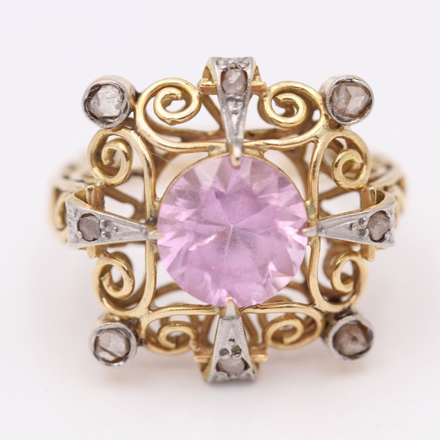 Anillo estilo vintage de oro con...