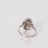 Anillo estilo vintage de oro con zafiros y diamantes