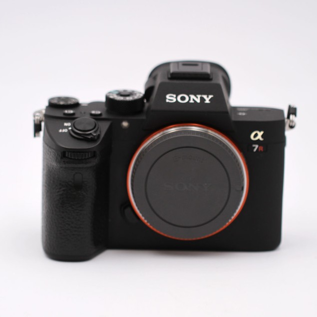 Cámara SONY A7R III