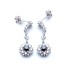 Boucles d'oreilles longues avec Diamant blanc et Diamant noir. Neuves Tout neuf