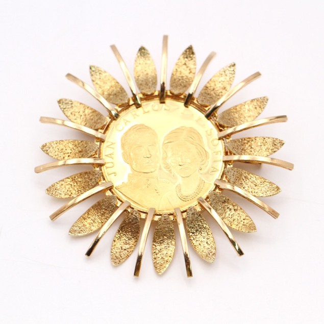 Colgante sol de oro con moneda reyes...