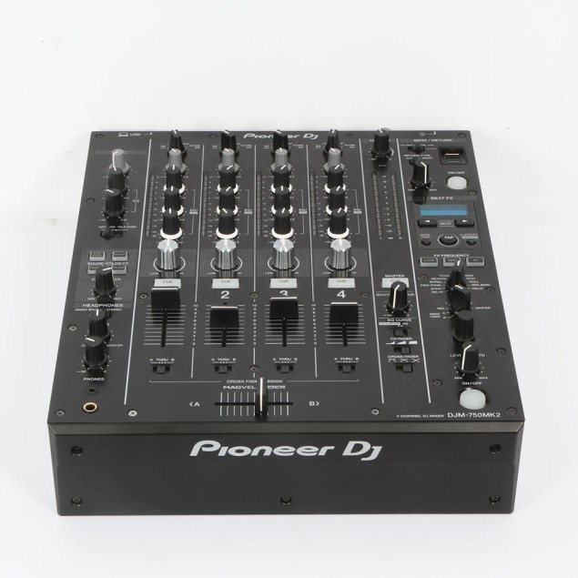 Pioneer DJM-750 MK2