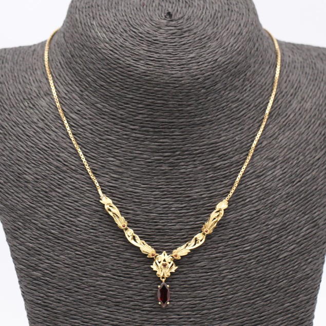 Collar estilo vintage de oro con...