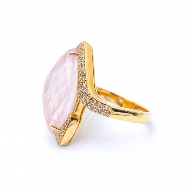 Bague en or rose avec brillants et...