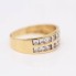 Anillo de oro con circonitas de segunda mano
