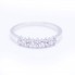 Bague en or blanc et diamants. Neuve