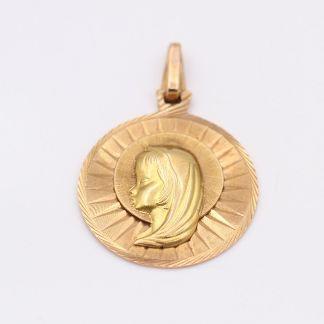 Médaille d'or de la vierge pour fille...
