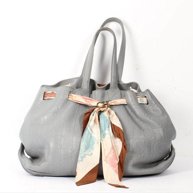 Bolso de mano Carolina Herrera gris...