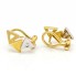 Boucles d'oreilles triangle, or et diamants. Neuves