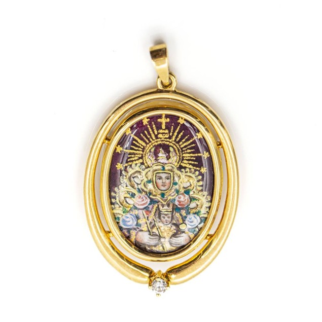 Médaille en or et émail de la Vierge...