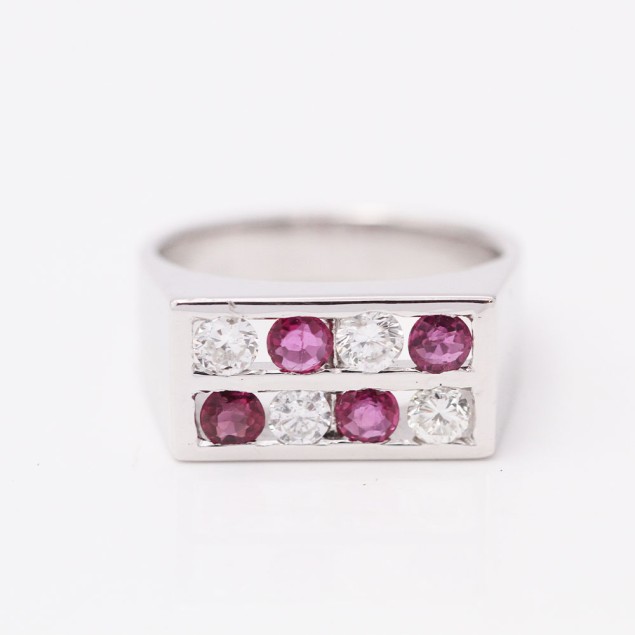 Bague damier en or 18k avec diamants...