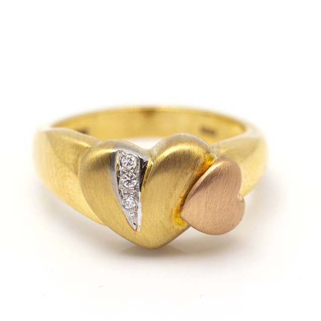 Anillo COR de Oro con Diamantes....