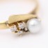 Anillo de oro 18k con perla y circonitas de segunda mano