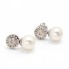 Boucles d'oreilles en or, diamants et perles. Neuves