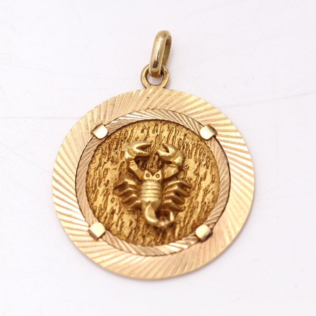 Médaille de l'horoscope scorpion...