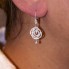 Boucles d'oreilles MONAKAL en or blanc. Neuves