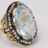 Anillo estilo vintage de oro 18k con zafiro y perlas