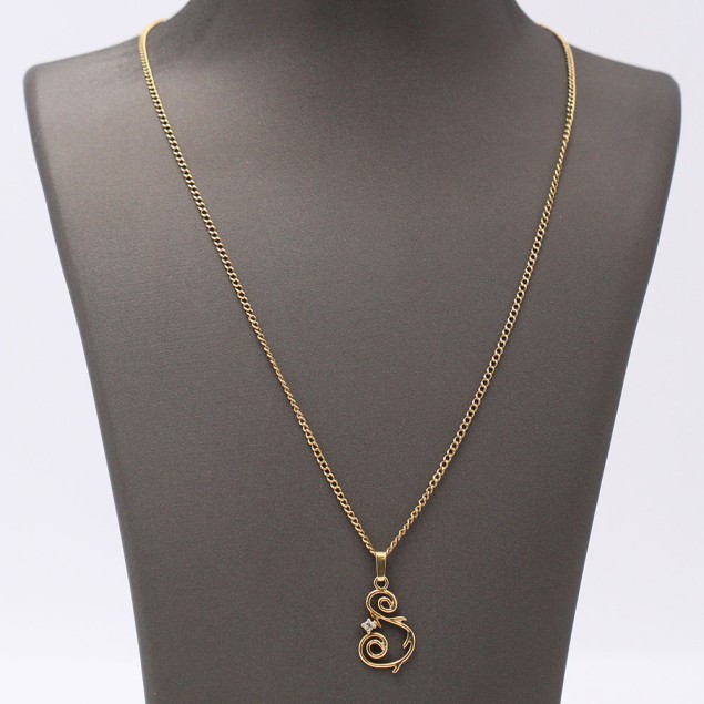 Chaîne en or 18 carats avec pendentif...