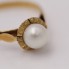 Anillo de oro 18k con perla de segunda mano
