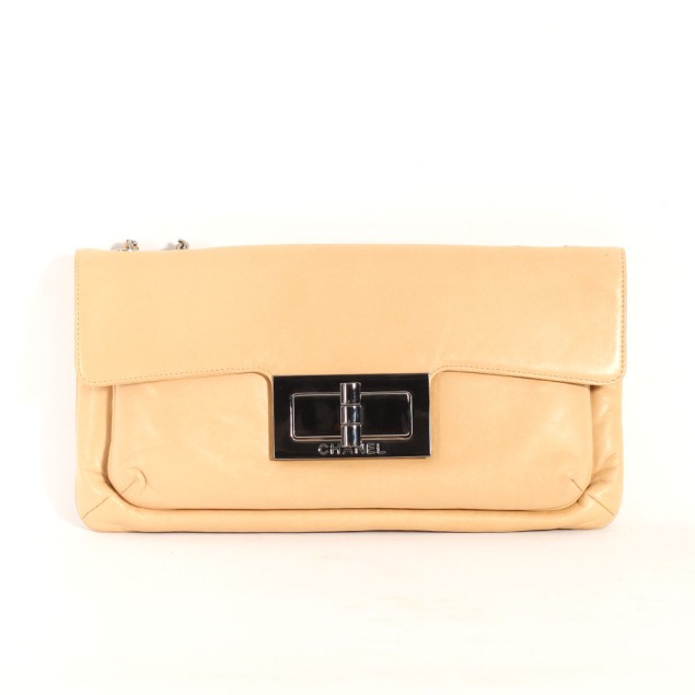 Bolso Chanel bandolera beige