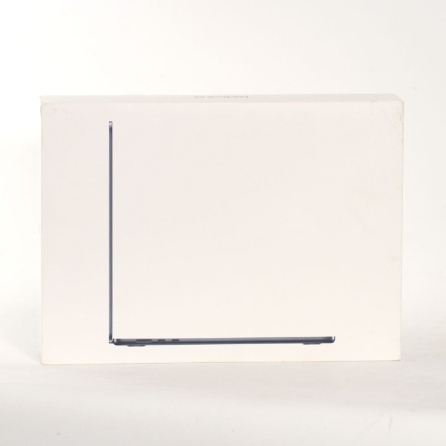 MACBOOK AIR 2024 M3/8GB RAM/512GB... MACBOOK AIR 2024 M3/8GB RAM/512GB...