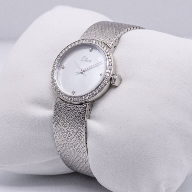 Reloj  DIOR con Diamantes. Nuevo a...