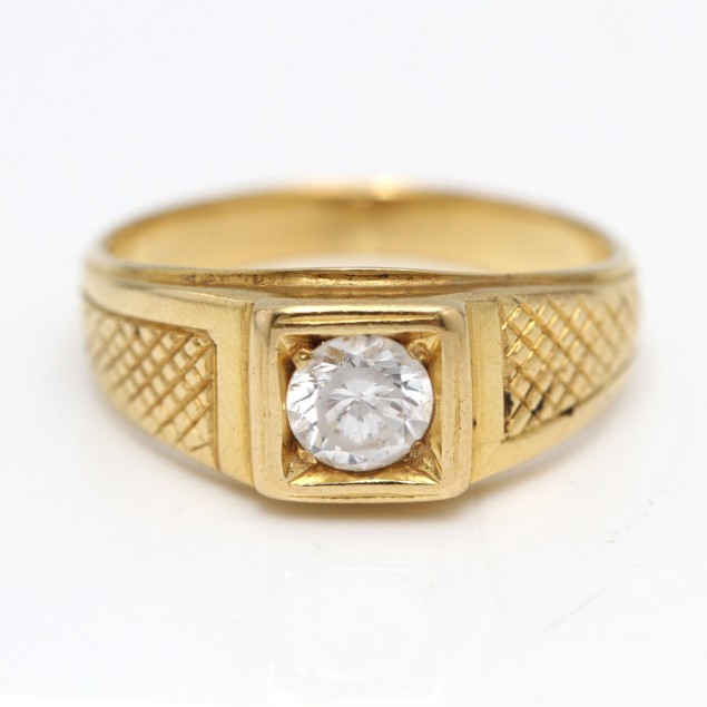 Solitaire en or 18 carats avec zircon...