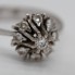 Anillo rosetón de oro 18k con diamantes de segunda mano