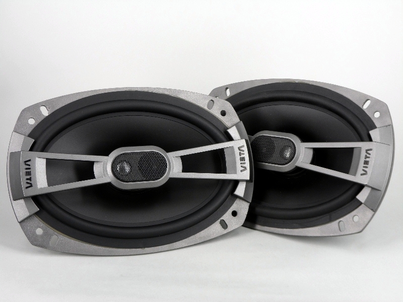 E209610-vieta-altavoces-coche