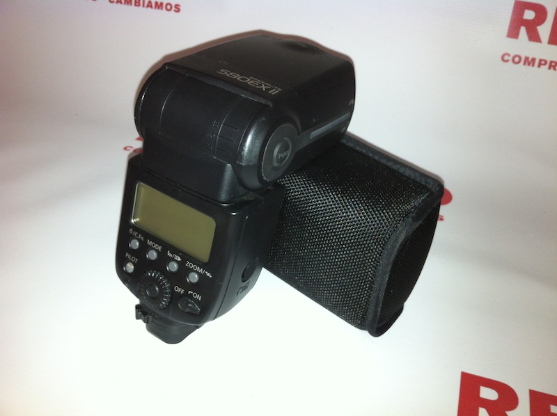 Canon-speedlite-580EX-II-2