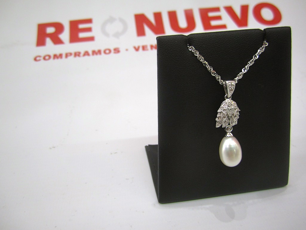 Colgante-oro-con-perla-y-diamantes-2b