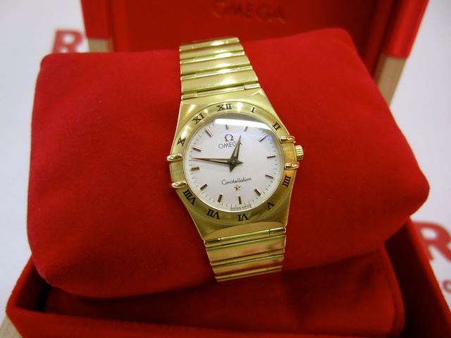 Omega-Constellation-oro-2