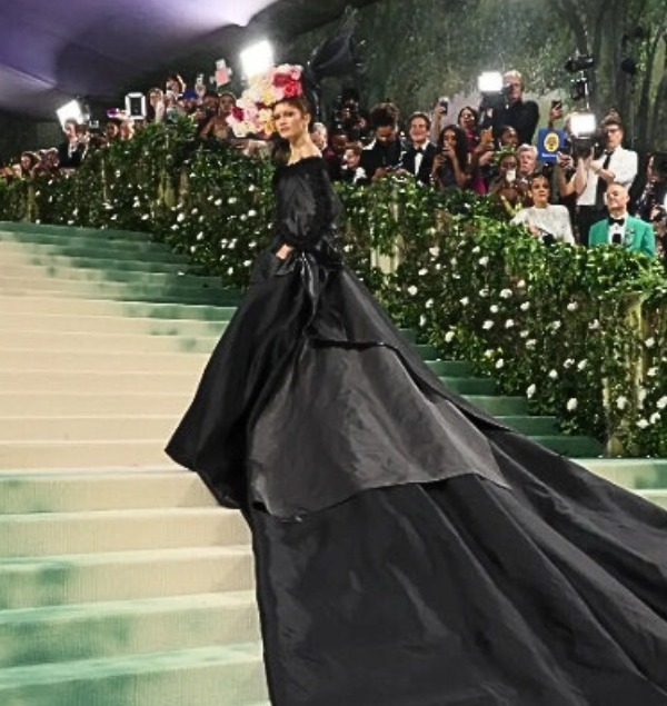 Vols saber quines firmes de Joieria van acompanyar la MET GALA d'aquest any?